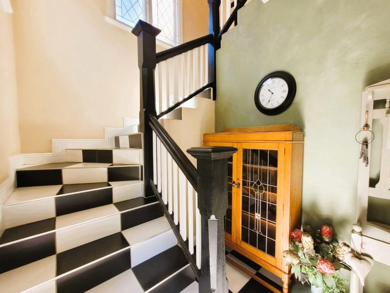 **Exceptional Investment Opportunity: Dual Maisonettes + Granny Flat** - Photo 2