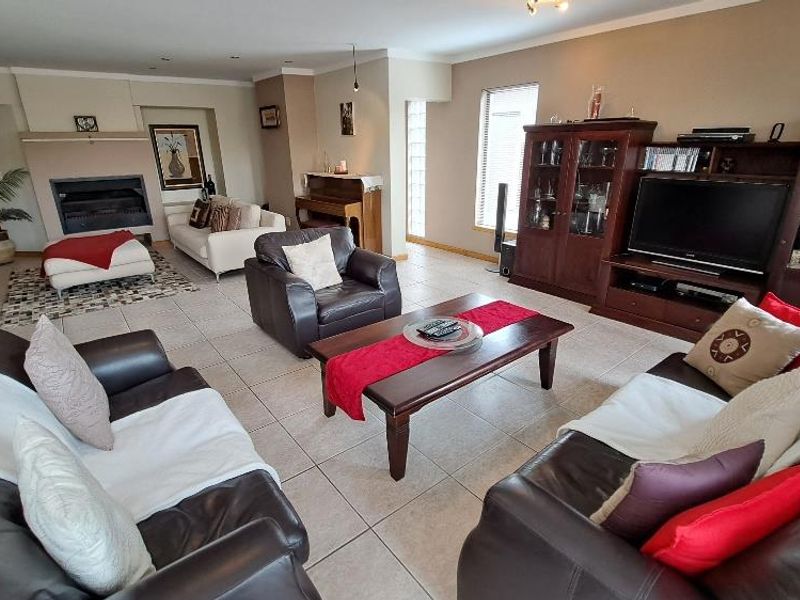 This spacious charming home is situated in a great location close to the Lagoon. - Photo 4