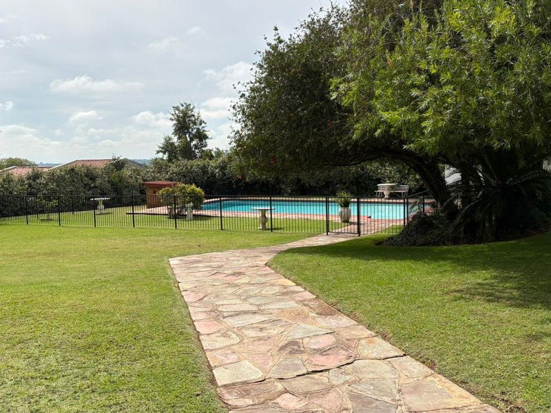 Spacious 3 bed and 2 bath apartment - Photo 6