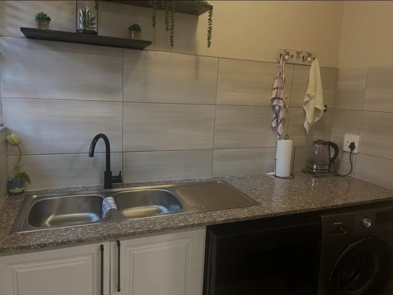 3 Bedroom Townhouse For Sale in Pretoria North - Photo 5