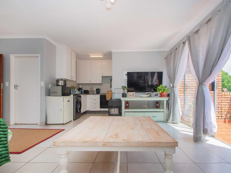 Charming Studio Apartment – Ideal for Easy, Convenient Living! - Photo 8
