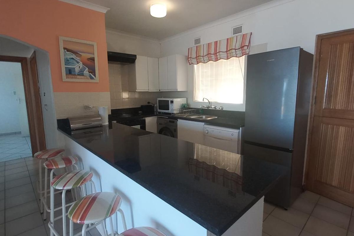 Live Above the Waves in Style - Photo 3