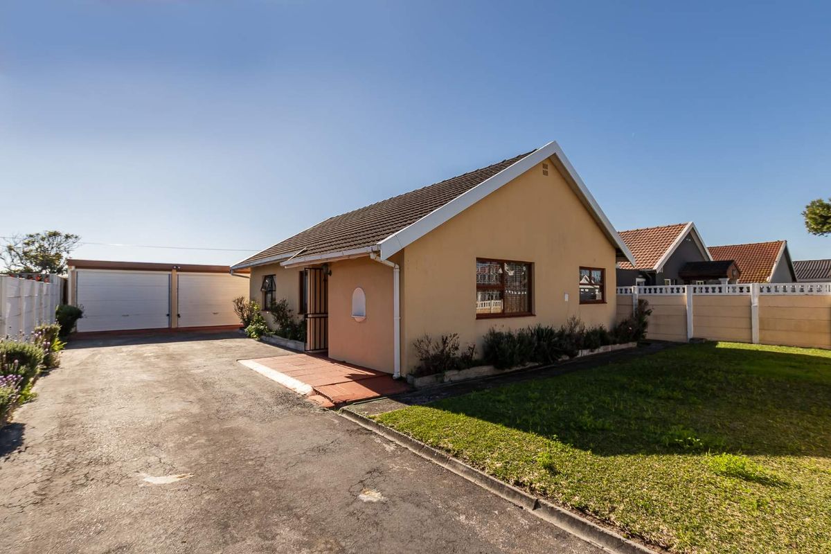 Spacious 3-Bedroom Property with Great Potential in Lotus River - Photo 3