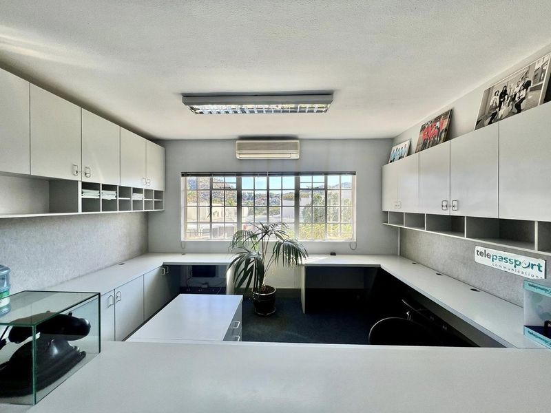 Office For Sale in Ludwigsdorf - Photo 2