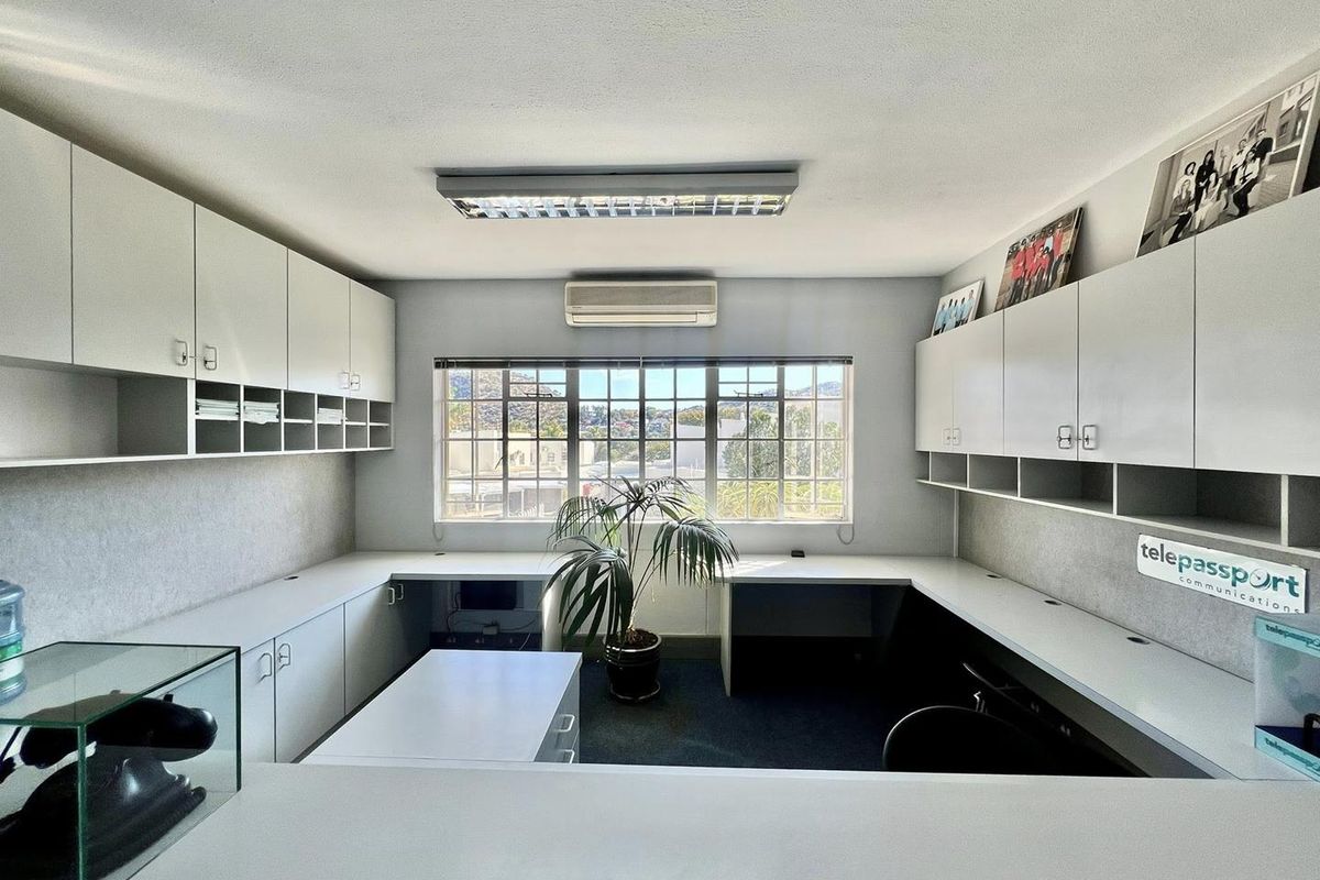 Office For Sale in Ludwigsdorf - Photo 2