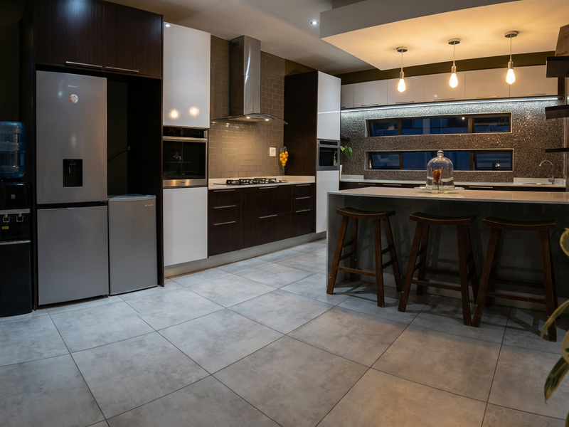 Single Level Contemporary Family Living on an Expansive 880sqm Stand - Photo 5