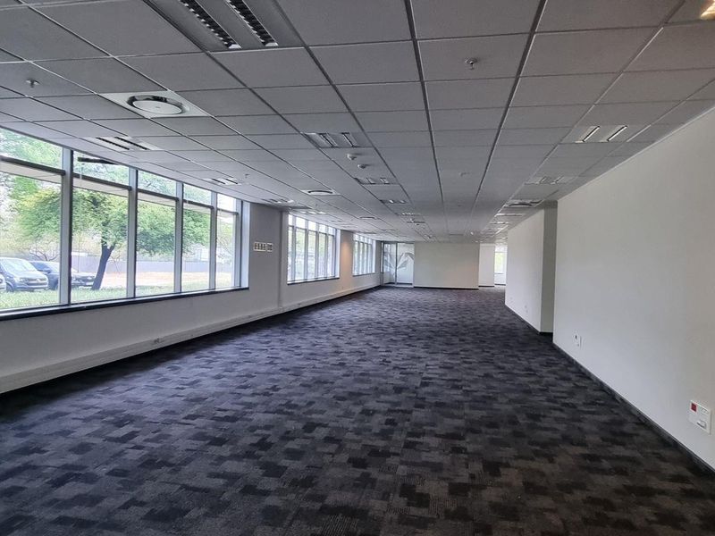 4 542m2 Waterfall City Midrand Office Block For Sale - Photo 5