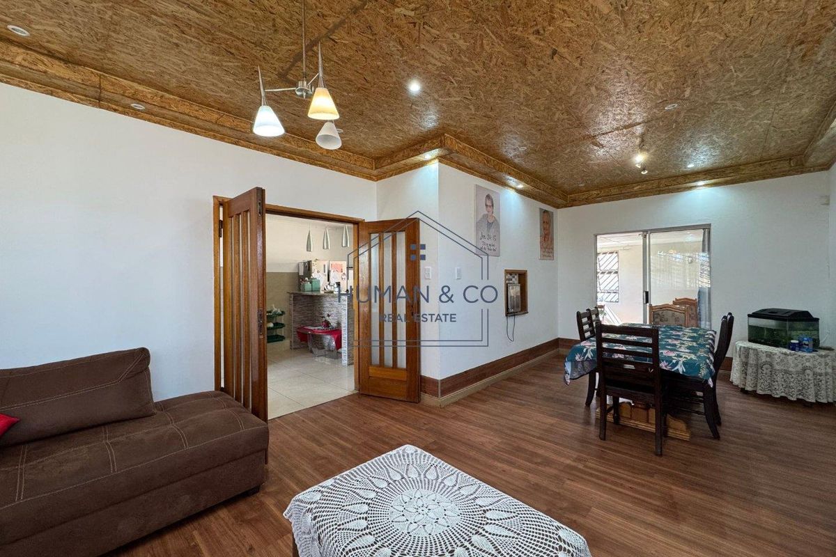 Ideal Starter Home with 1 Bedroom Flat - Photo 4