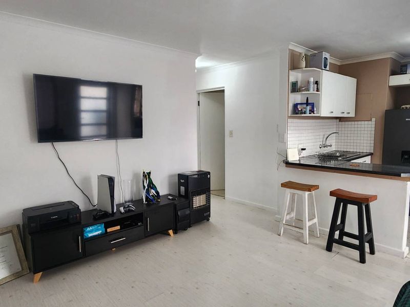 Investor Alert, Brilliant Buy, Brilliant Price. - Photo 3