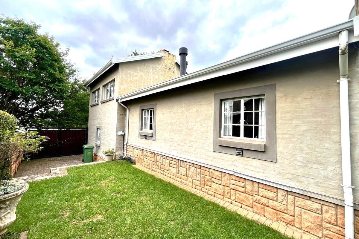 Your Farmhouse in the City - Photo 4