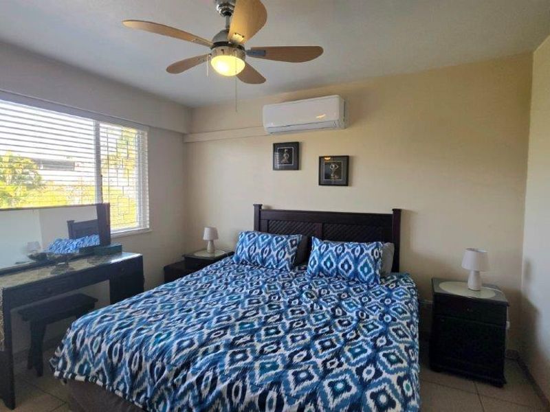 Fully Furnished 3 Bedroom Townhouse - Photo 6