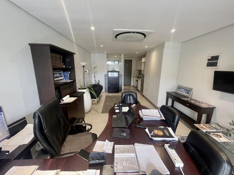 Hendra - Modern Ground Floor Studio Apartment in Ocean Dune Sibaya - Photo 6