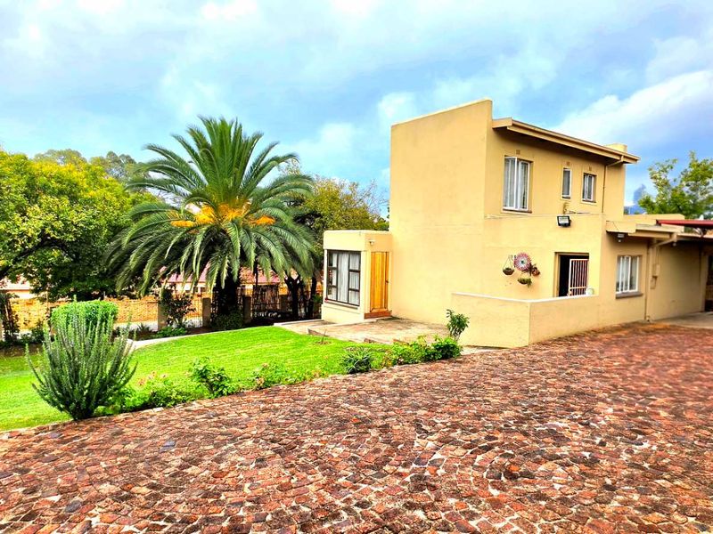 Spacious Family Living in Elandshaven - Photo 3