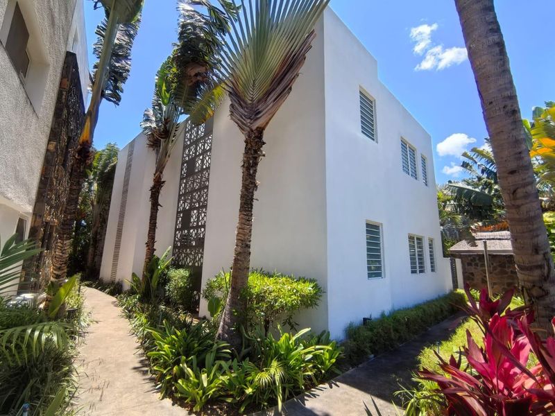 BEACHFRONT VILLA - Photo 4