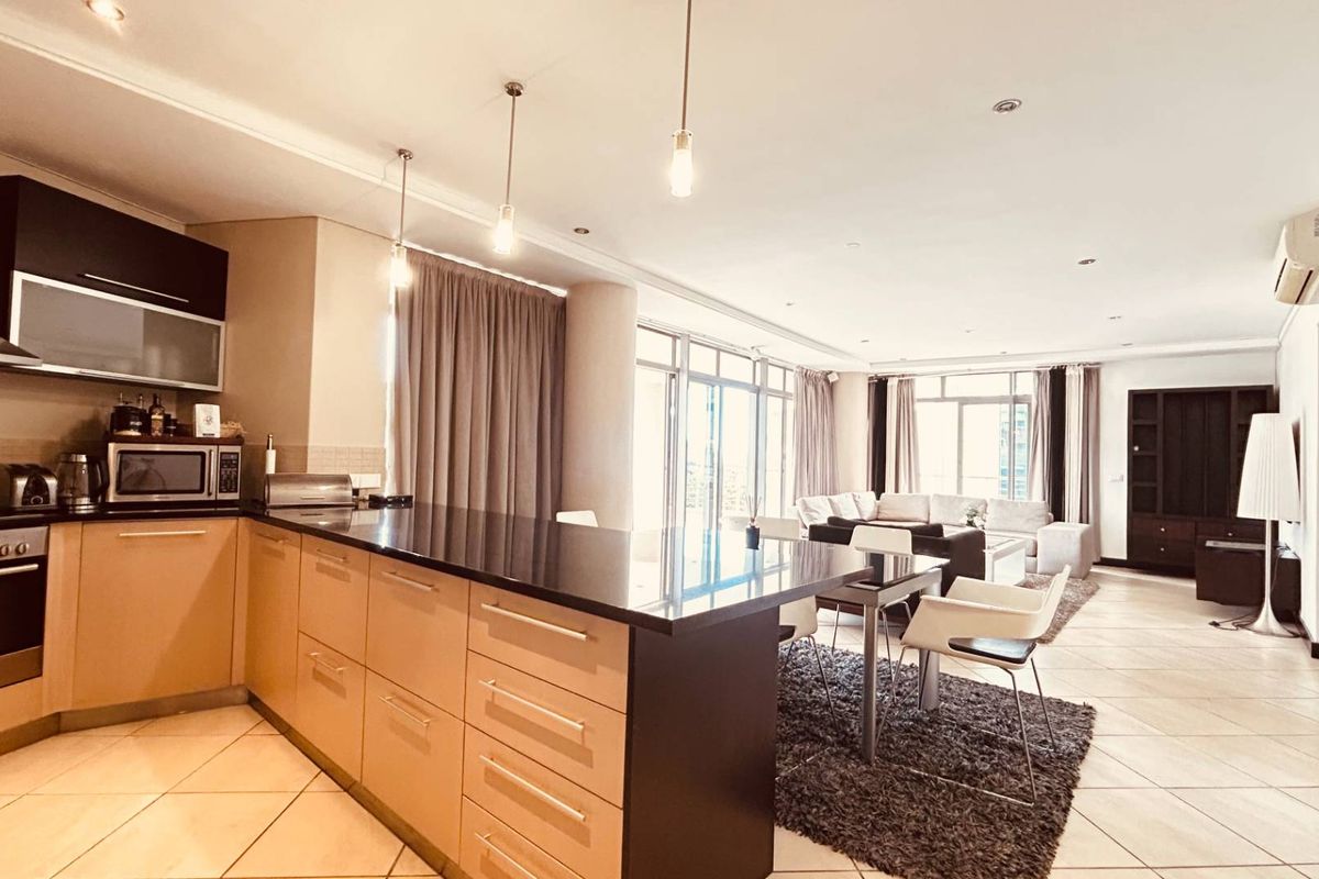 Where contemporary design meets the pulse of the city. - Photo 3