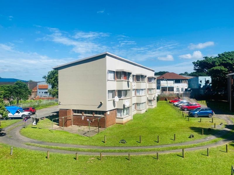 Hidden Gem in Suburban Seaview, Durban Awaiting Your Personal Touch !! - Photo 1
