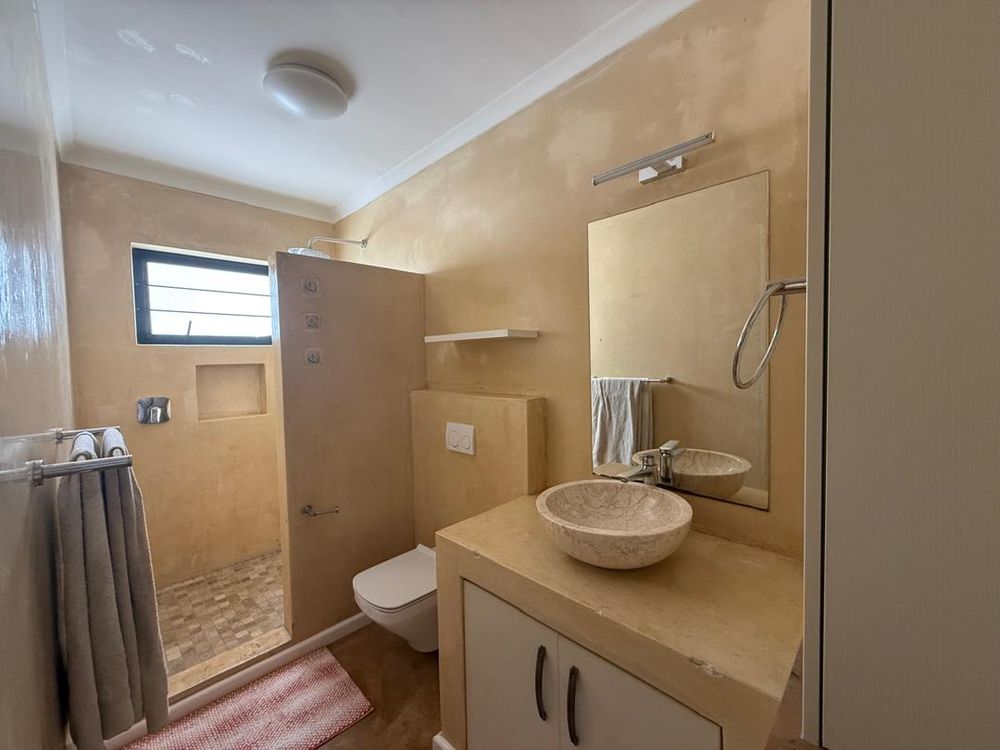 Bedroom 2 with en-suite bathroom