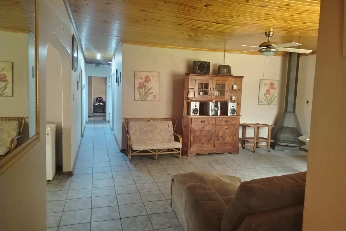 AN INCOME GENERATING PROPERTY - Photo 5