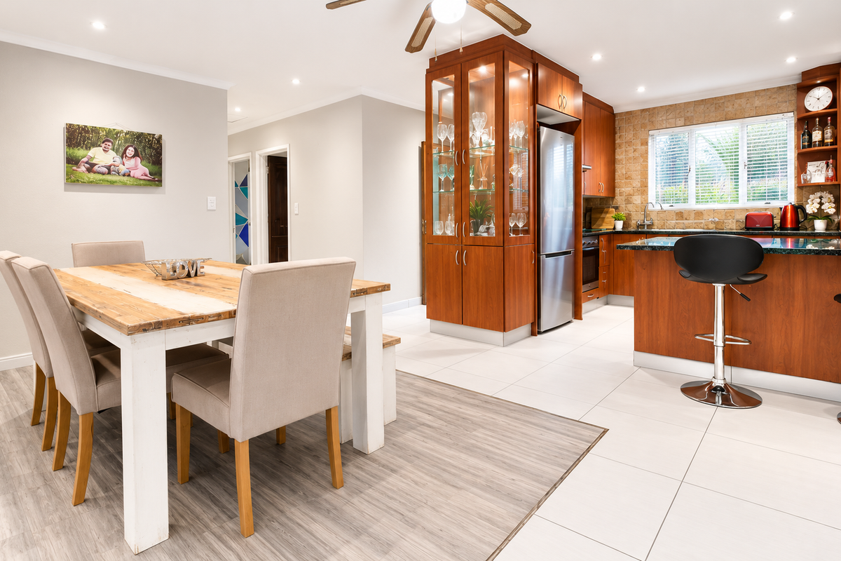 Modern Family Home with Pool, Jacuzzi & Braai Patio - Photo 5