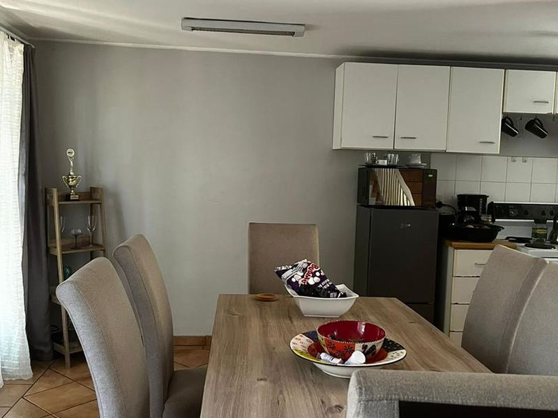 Compact Comfort Meets Secure Living – The Perfect One-Bedroom Retreat! - Photo 5