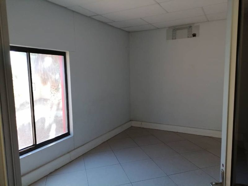Office For Sale in Windhoek West - Photo 2