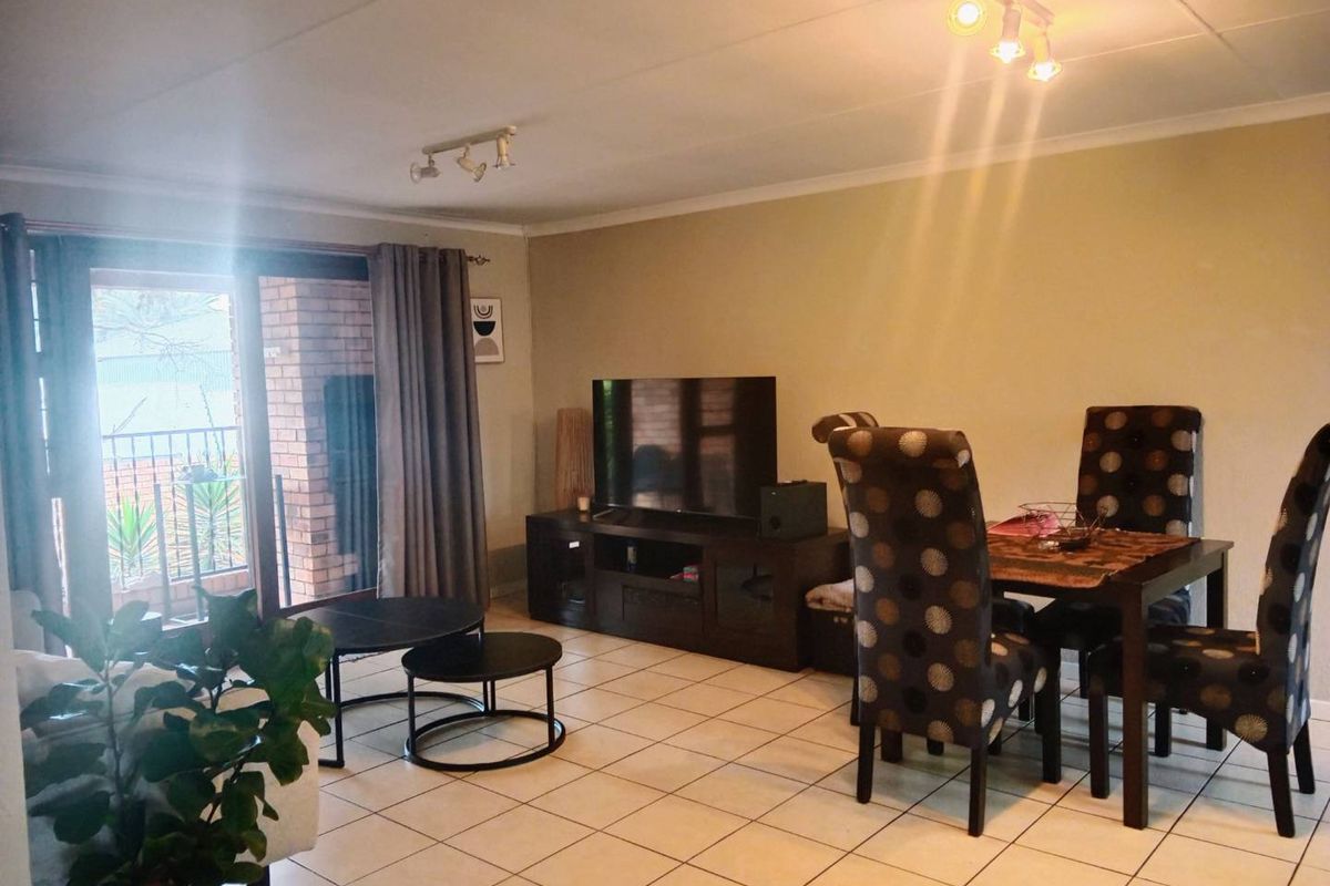 2 Bedroom, 2 Bathroom First-Floor Apartment with Balcony and Built-in Braai To Let - Photo 2