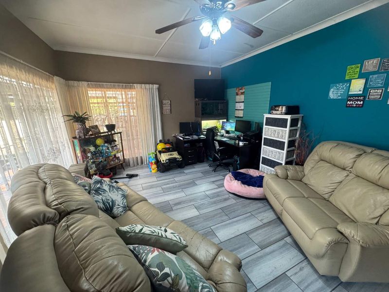 Large Family Home for Sale with Solar - Photo 1