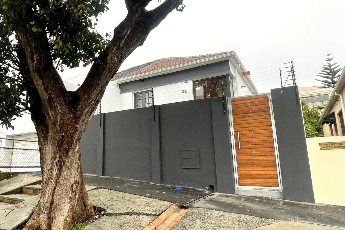 Renovated Two Bedroom Home with Excellent Security - Photo 3