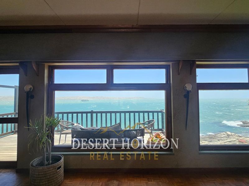 Lüderitz | Beautiful 5-Bedroom Seafront Home with a Unique Rock-Embedded Swimming Pool -Perfectly Blending with the Ocean Horizon - Photo 8