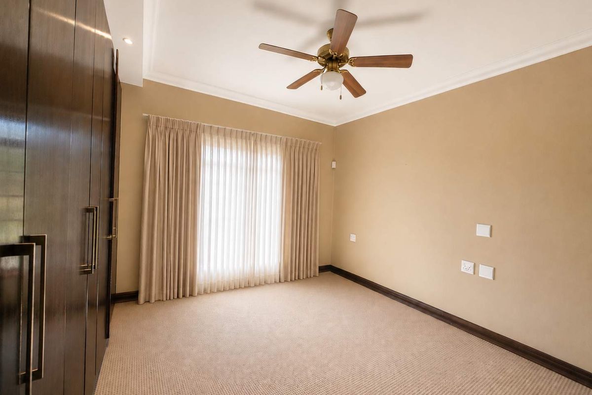 Exclusive Secure Retirement Living with the convenience of a solar system - Photo 4