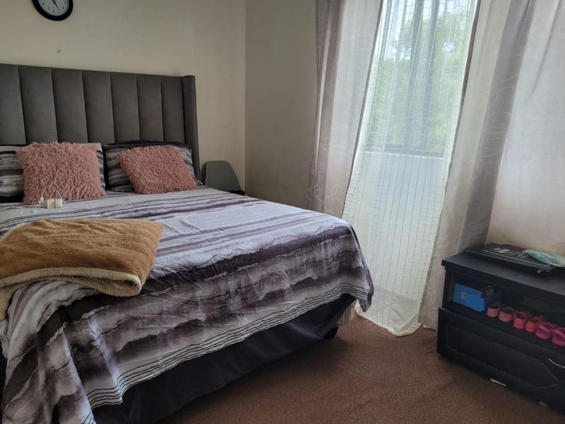 2 Bedroom Unit in a Popular Complex in Montclair - Photo 9