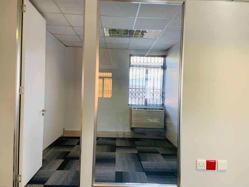 **Beautiful Office Space Available for Rent** - Photo 10