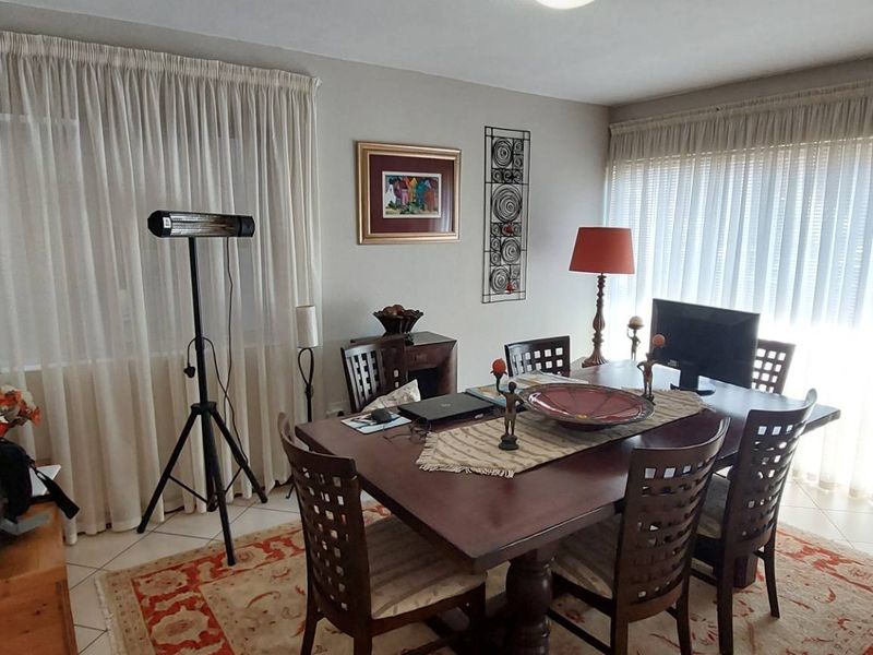 Stylidh double story estate living - Photo 4