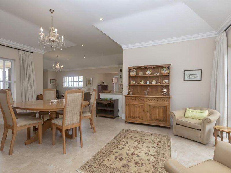 Charming three-bedroom home - Photo 3