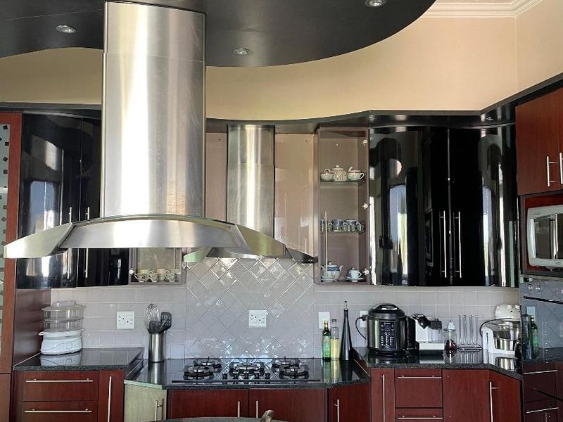 FOR SALE - Luxurious Family Home in Auasblick! - Photo 9
