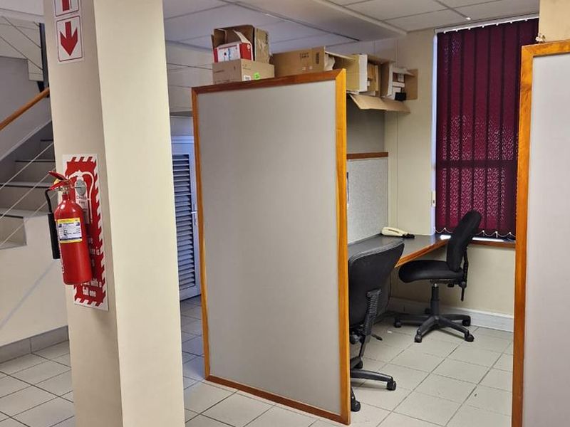 Office and Warehouse in best location Windhoek Central - Photo 10