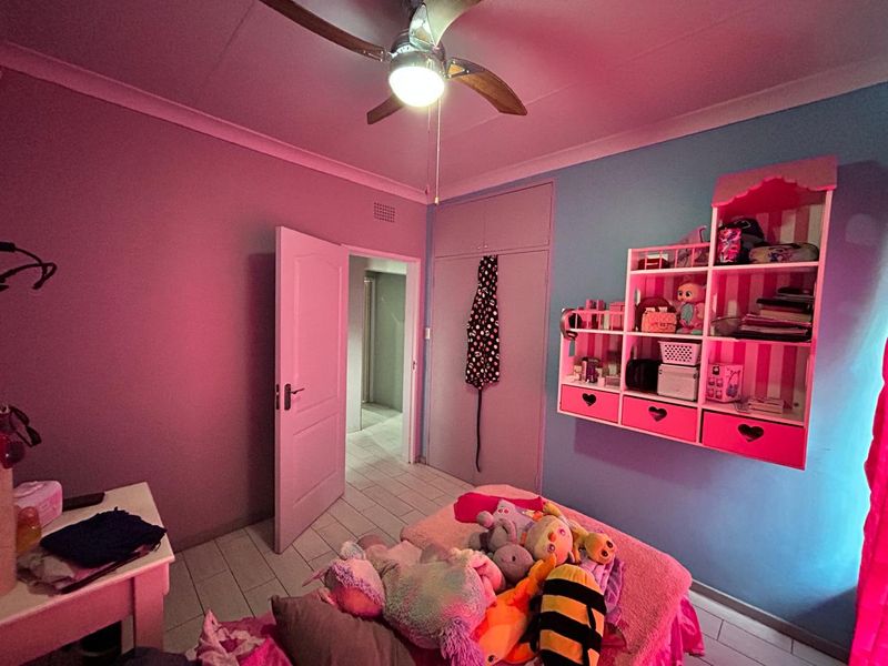 Your Perfect Family Home - Photo 6