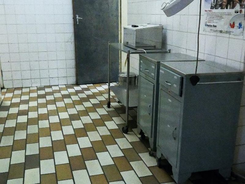 TO LET - OFFICE BLOCK / CLINIC - Photo 7