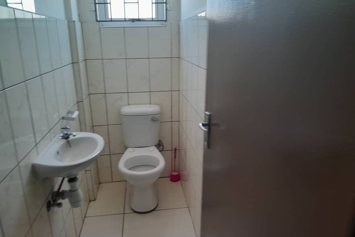 Bussiness premises & flat - Narraville - Photo 5