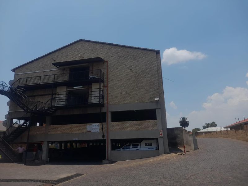 1 Bedroom Apartment for sale in Florida Heights CASH ONLY - Photo 2