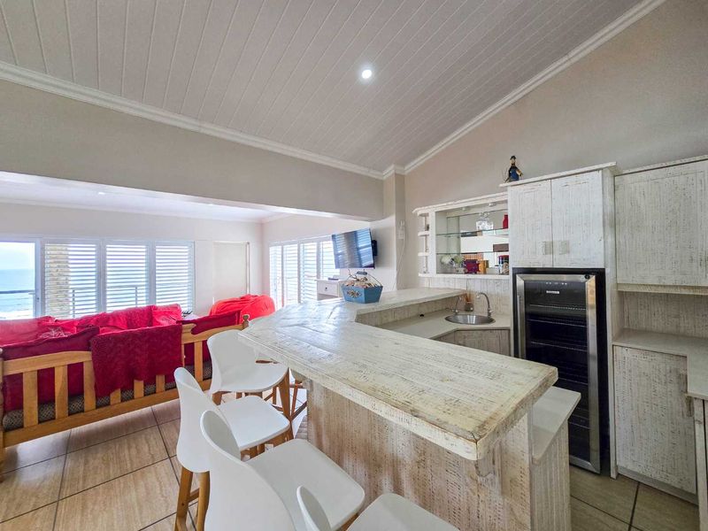 For Sale in Jongensfontein – Stunning Home with Breathtaking Sea Views - Photo 10