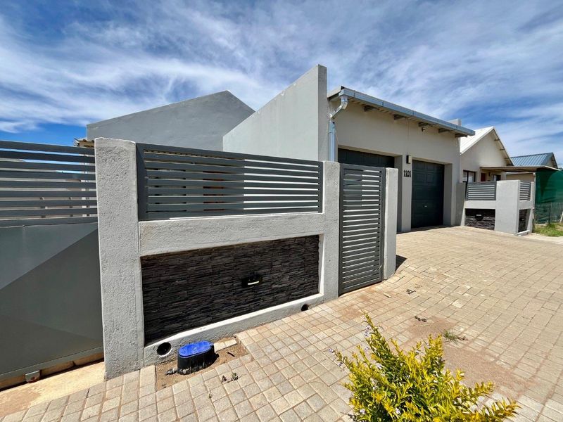 Modern 3 Bedroom House for Sale in Osona Village, Okahandja – N$ 1.32 Million - Photo 3
