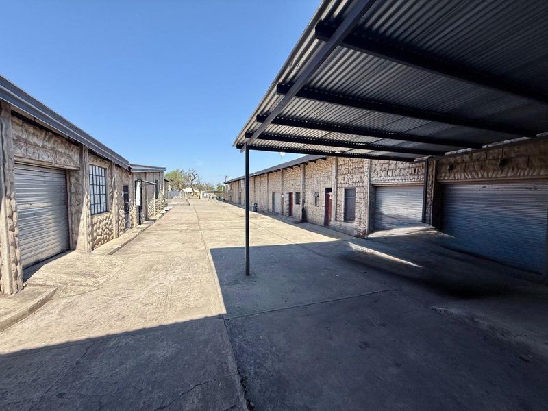 commercial property for sale in Vryheid - Photo 3