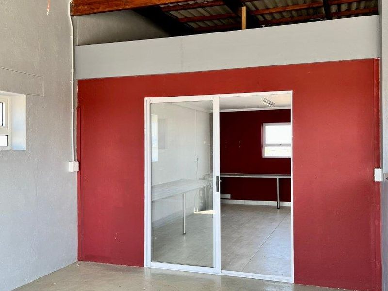 6 Bedroom House FOR SALE in River Plots, Swakopmund - Photo 8