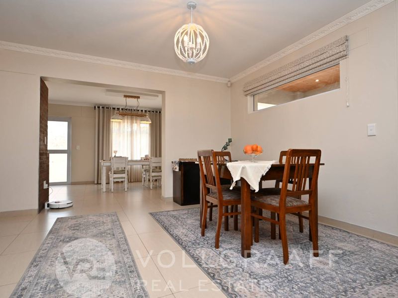 Impeccable Corner Property with Flatlet. - Photo 7