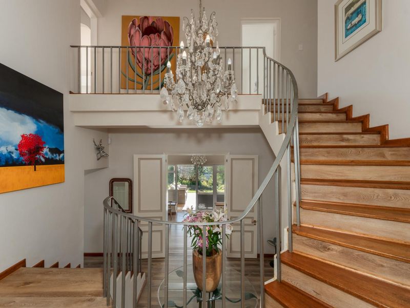 Where Grace Meets Grandeur in Constantia Upper - Photo 9