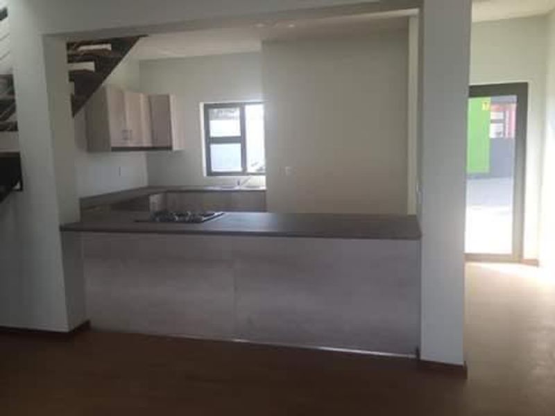 2 Bedroom Apartment for Sale- Okahandja - Photo 6