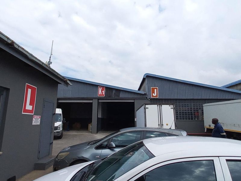 550m2 Isando Warehouse To Let - Photo 2