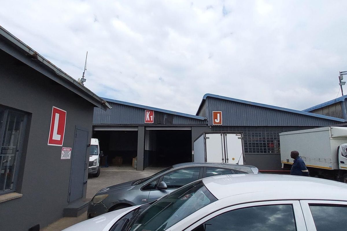 550m2 Isando Warehouse To Let - Photo 2