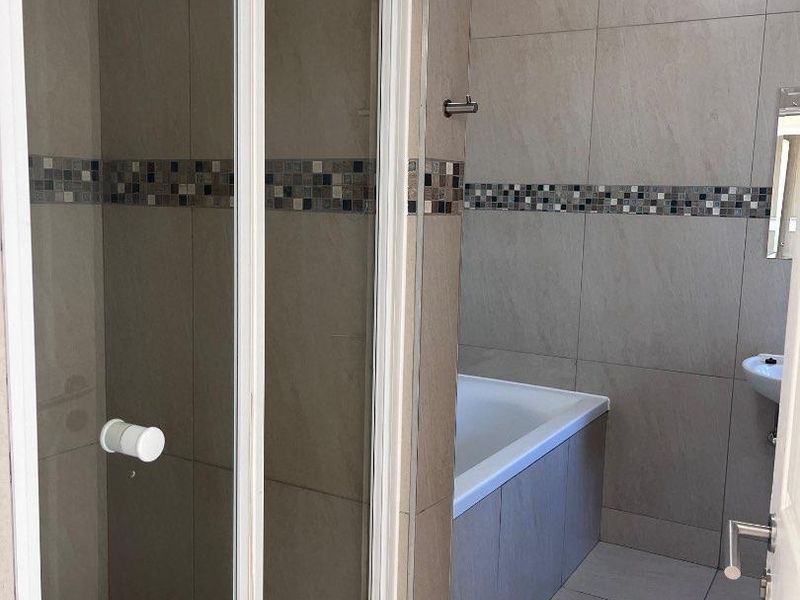 2 Bedroom Apartment For Sale | N$1,300,000 | Engedi Complex – Pionierspark Ext 1 - Photo 7